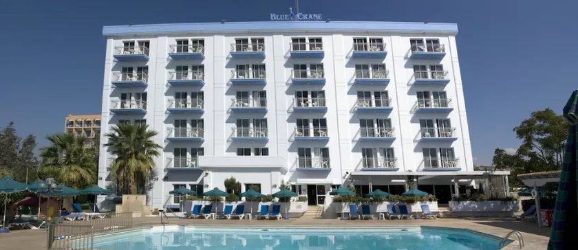 Blue Crane Hotel Apts - Image 1