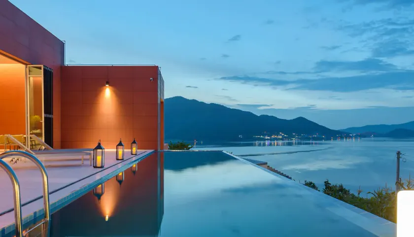 Bayclub - Image 1