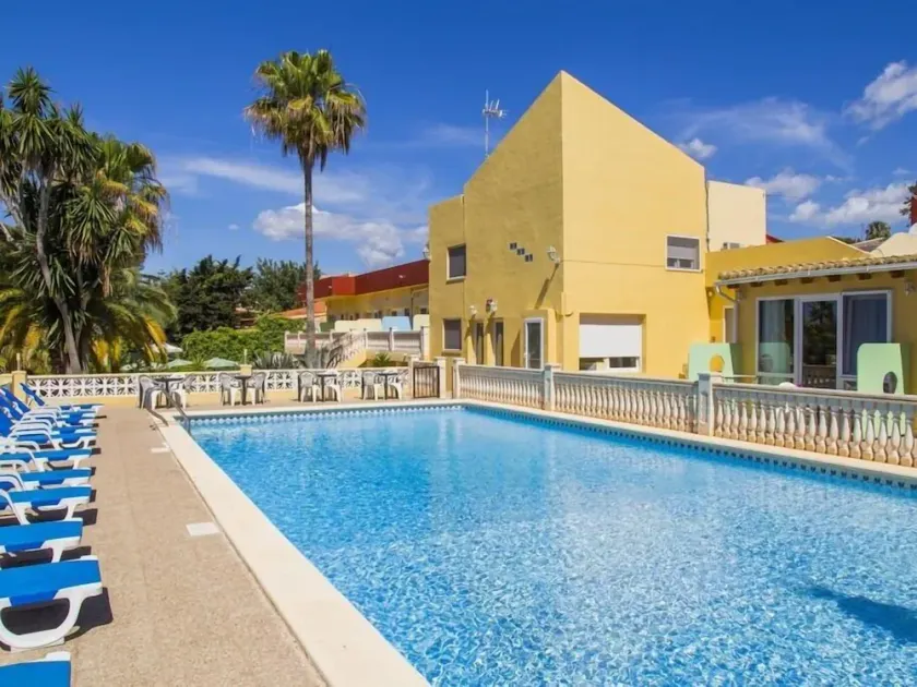 Aparthotel Carrio Sol - Monty´s - Image 1