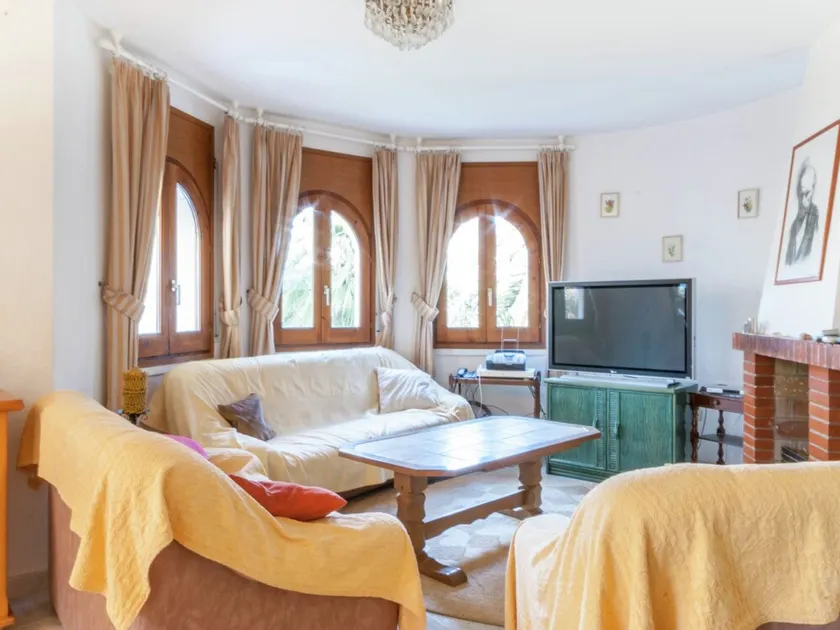 Appealing Holiday Home in Sant Pere Pescador With Garden - Image 1
