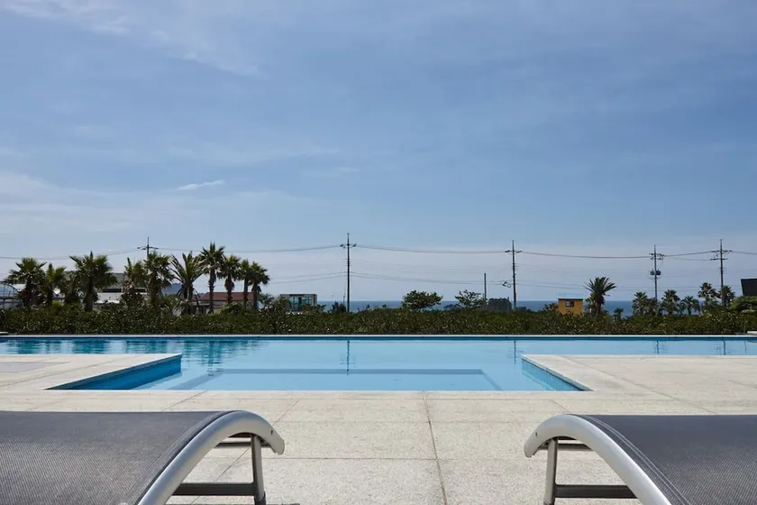 Laotzu Resort - Image 1