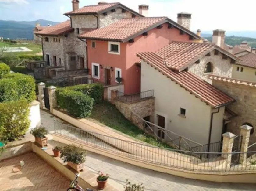 Entire House With Panoramic Views and use of Pool - Image 1