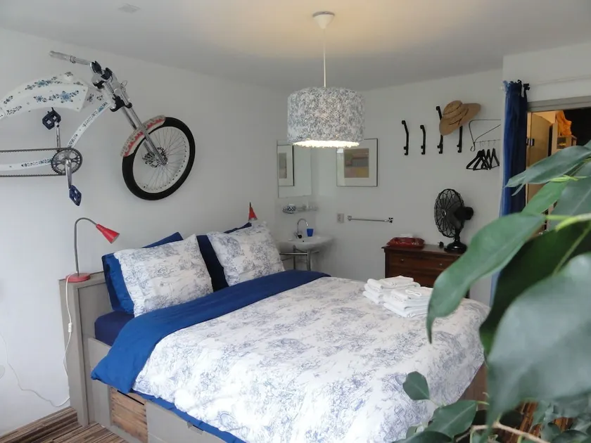 Bed and Breakfast Amsterdam West - Image 1