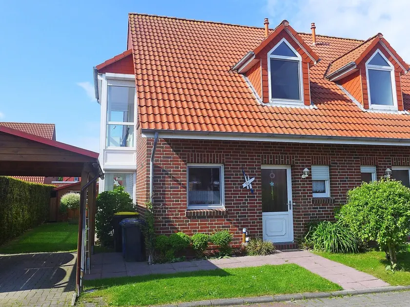 Aquantis Norden in Norden - Image 1