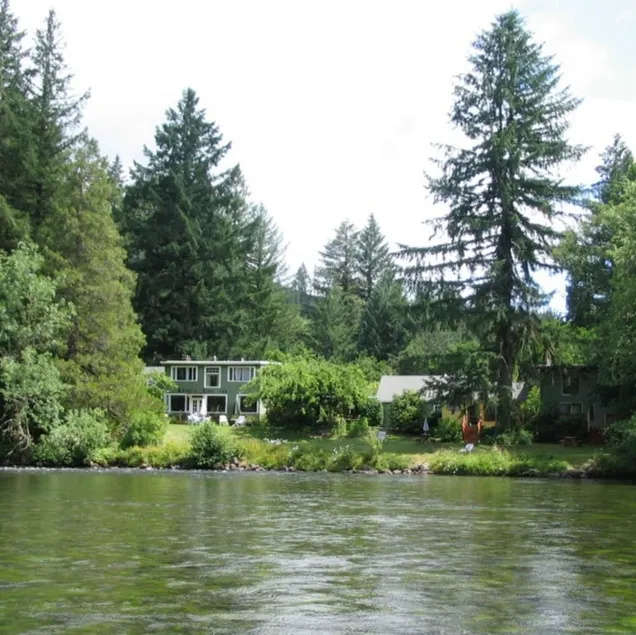 McKenzie River Inn Lodging & Fine Dining - Image 1