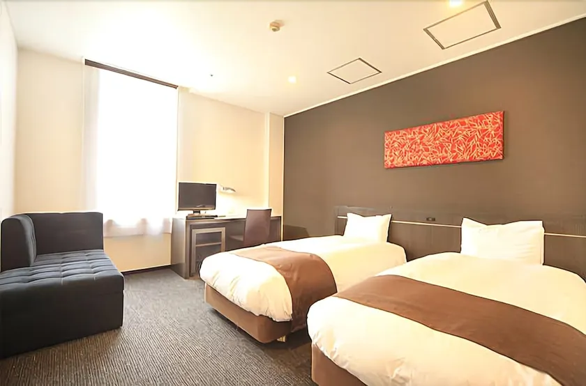 Sunplaza Seasons Hotel - Image 1