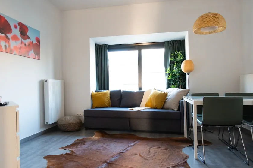 Pelicanstay in Antwerp City Center - Image 1