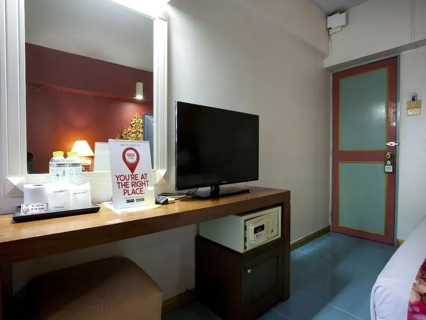 NIDA Rooms Grand Khaosan Soi 8 - Image 1