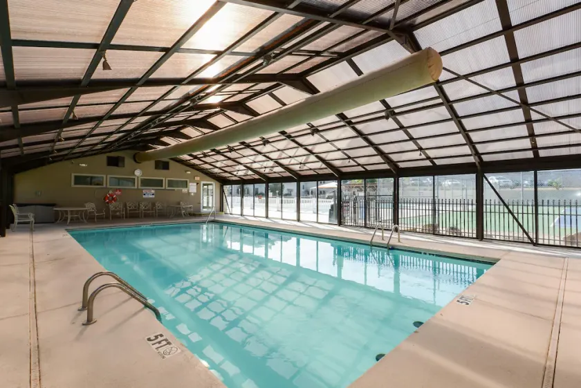 Southern Paradise - Resort Amenities - Close to Downtown and the Branson Landing - Image 1