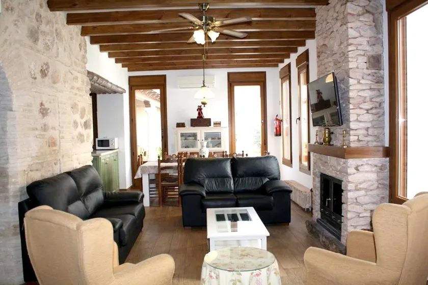 House With 5 Bedrooms in Almagro, With Shared Pool, Balcony and Wifi - Image 1