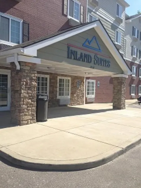 Inland Suites Elvis - Image 1