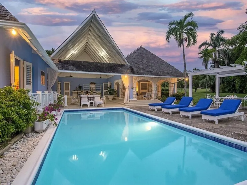 Sunny Vacation Villa 25 - Image 1