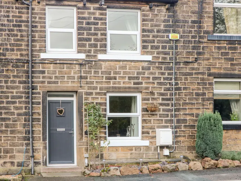 Springwood Cottage - Image 1