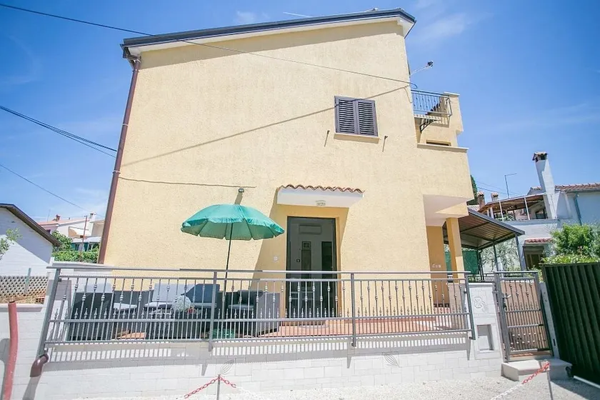 Apartments Materada Donato 11 - Image 1