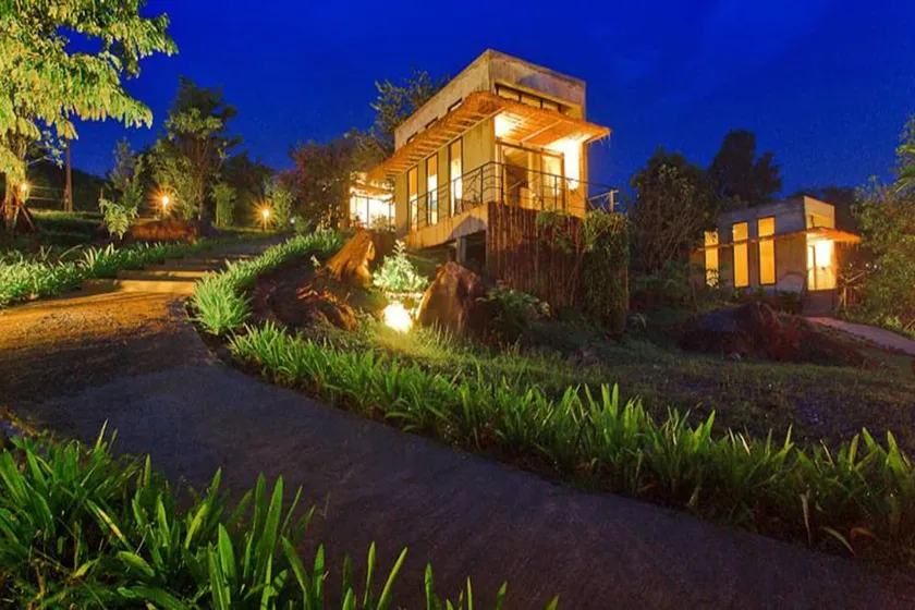 Twelve O'Clock Resort - Image 1