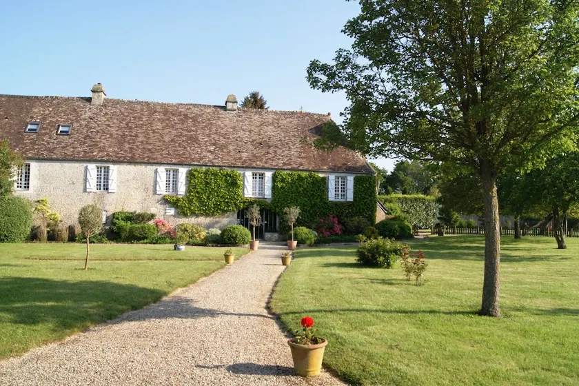 Manoir De La Pataudiere B&B - Image 1
