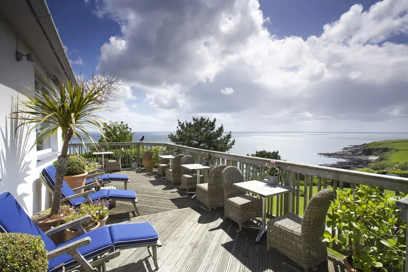 Driftwood Hotel - Image 1