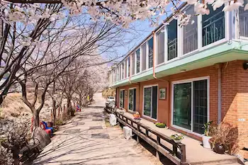 Yangpyeong to Stay in Pension - Image 1