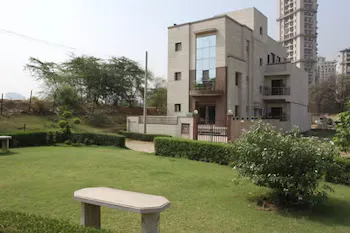 Hotel 7110 Residency - Image 1