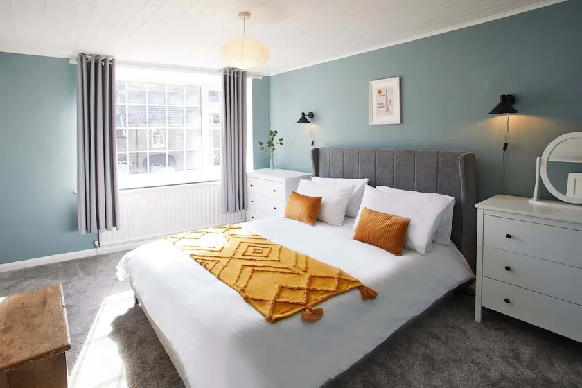 The Snug - Image 1