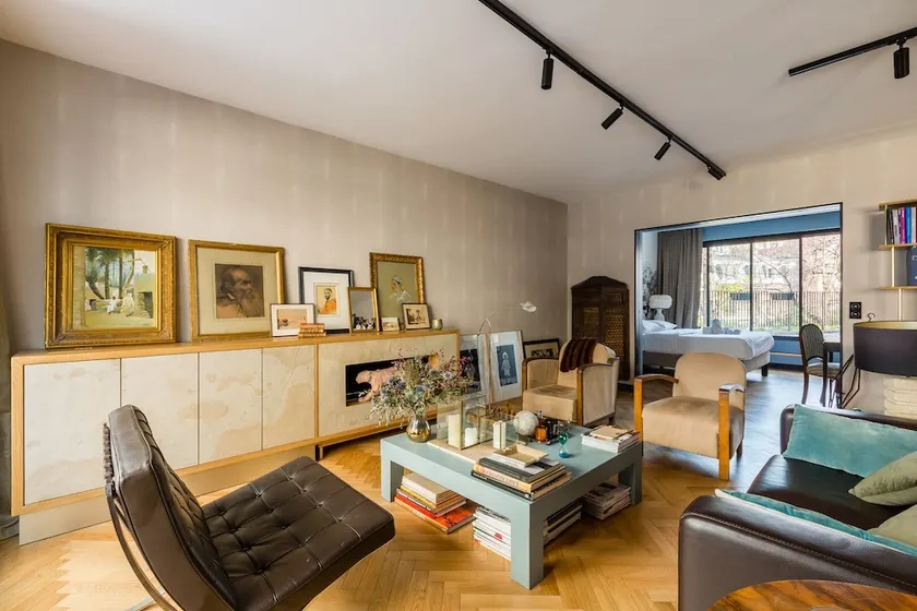 Bois de Boulogne Retreat - Image 1