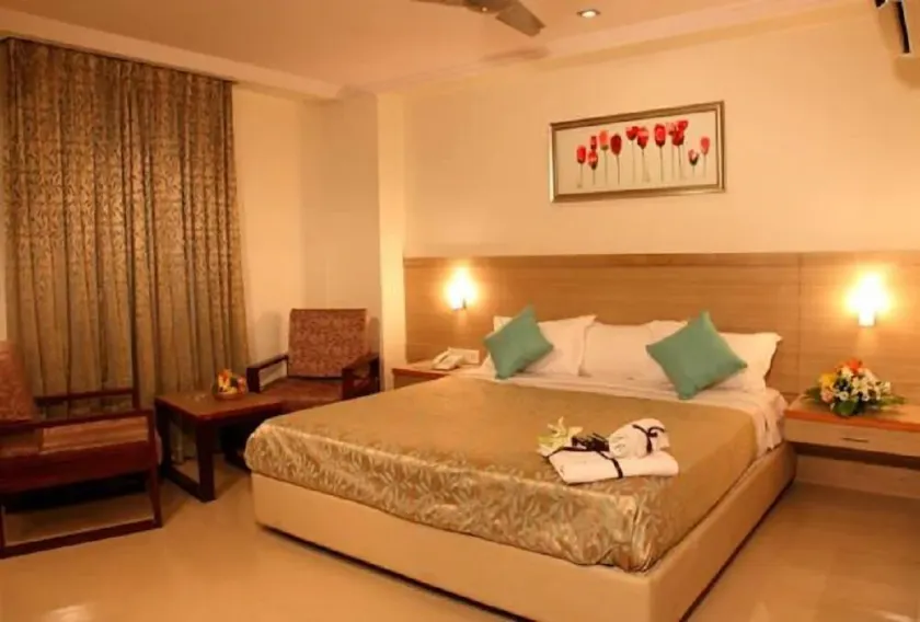 Hotel Select - Image 1