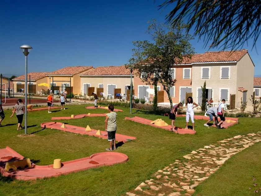 Well-kept Holiday Home Between Nimes and Montpellier - Image 1