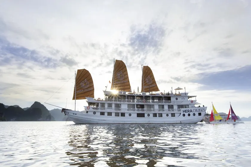 Hera Cruises - Image 1