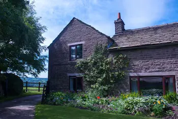 Hill Top Farm B&B - Image 1