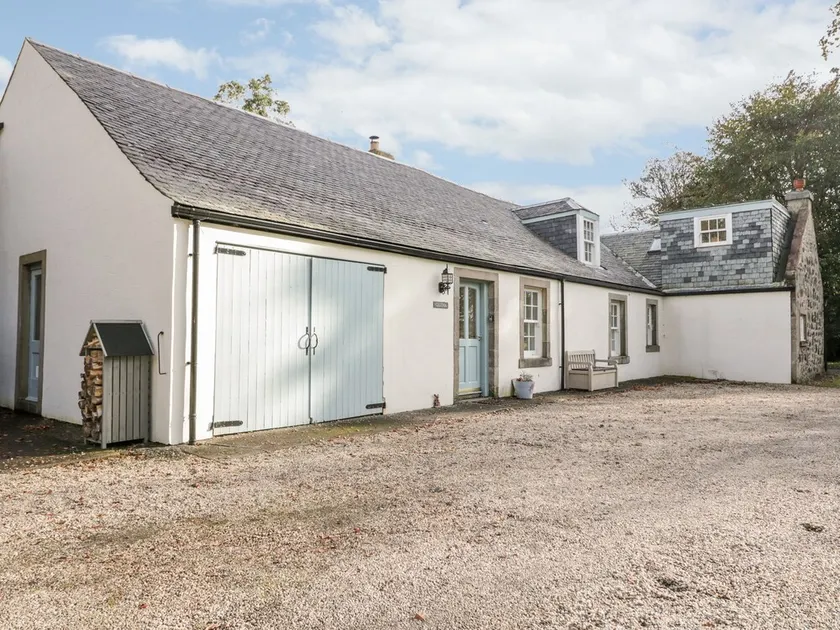 Clutha Cottage - Image 1