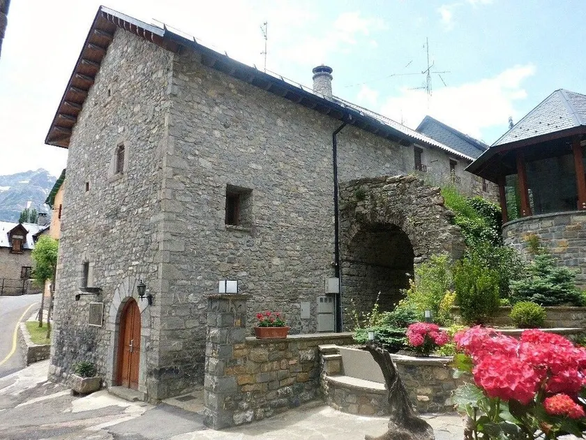 La Posada Del Pirineo - Image 1