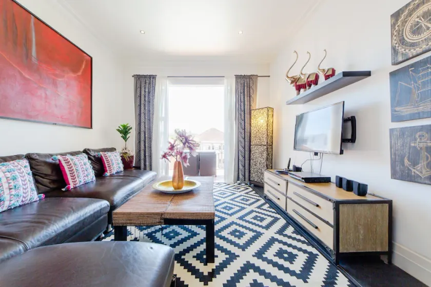 Bondi Beachfront Stay - Image 1