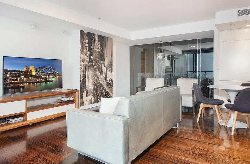 SH147 Sleek Split Level 2BR Surry Hills - Image 1