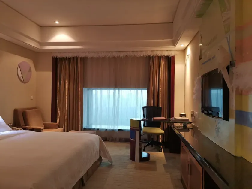 Daysun International Hotel - Image 1