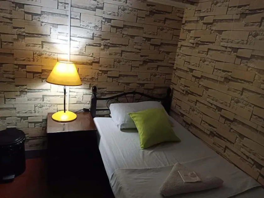 Airport Travelodge Manila - Hostel - Image 1