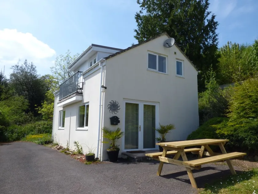 Chalet - Image 1