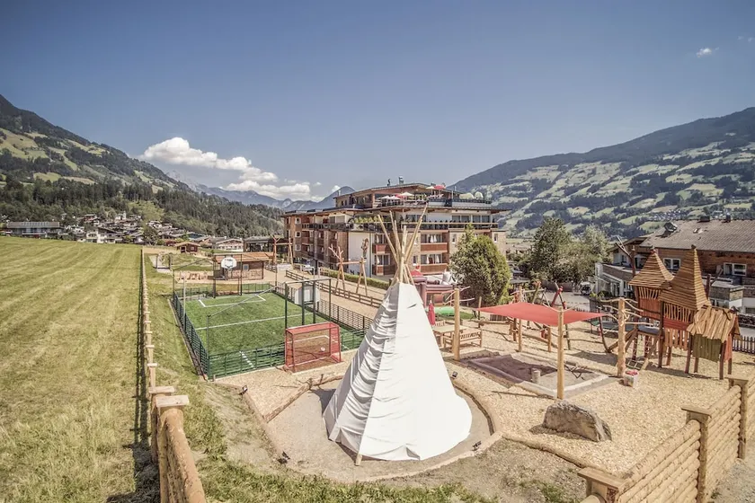 alpinahotel - Image 1