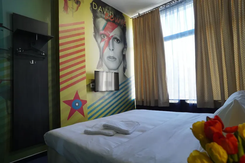 Hostel Log Inn - Image 1