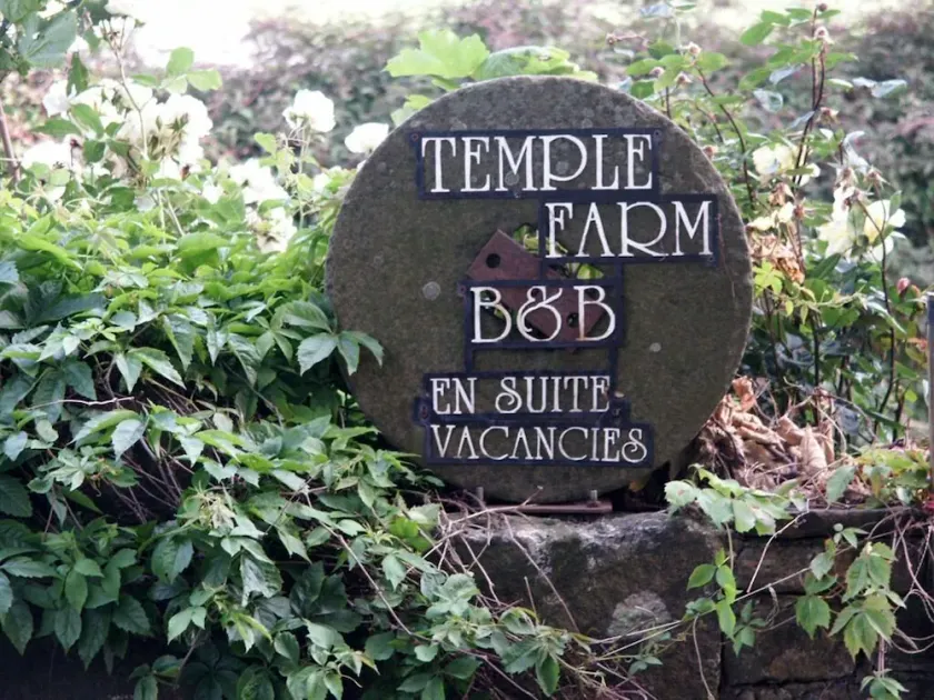 Temple Farmhouse B&B - Image 1