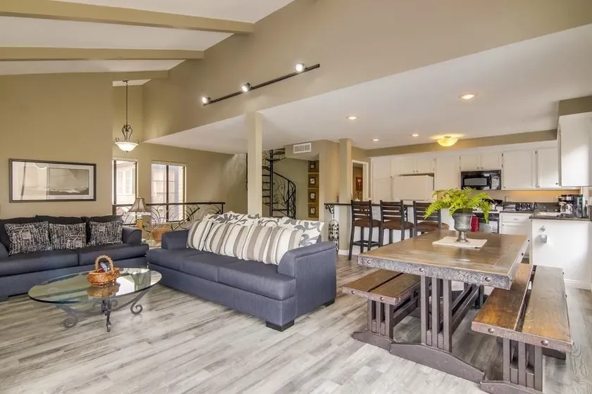 Beach Style 3 - 6 Br Home - Image 1