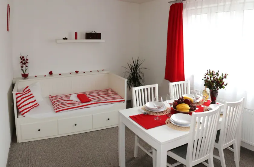SouthWest Apartments - Image 1
