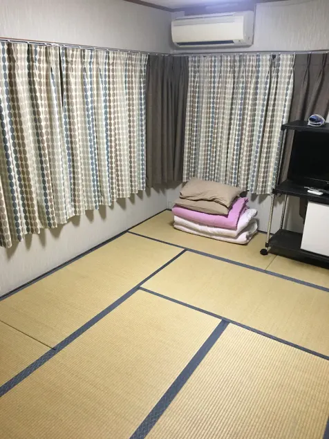 Haru Hotel - Image 1