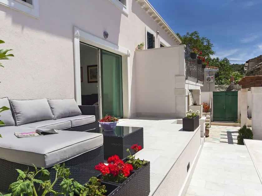 Modern Villa in Povlja With Pool - Image 1