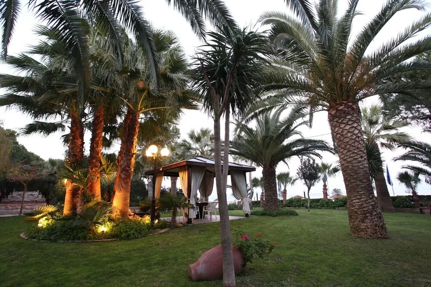 Ballos Apartments - Image 1