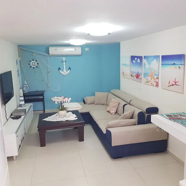 Mi Casa Es Su Casa - Image 1