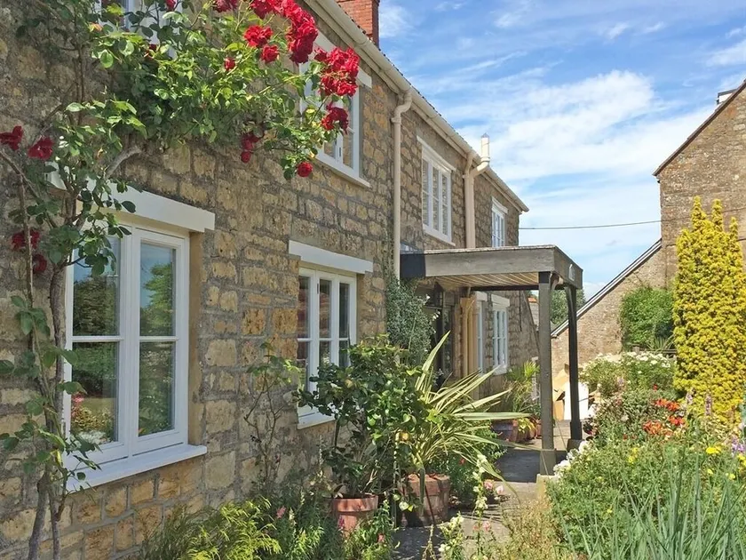 Calendar Cottage - Image 1