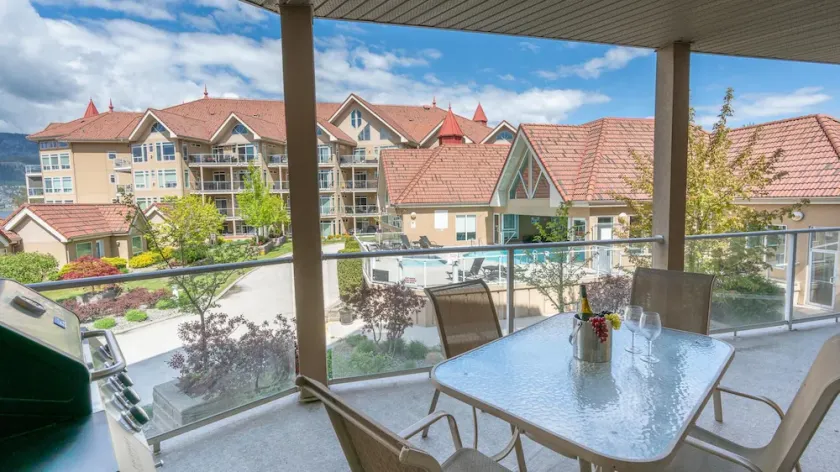 Two Bed - Two Bath - Two Pools Apt - Image 1