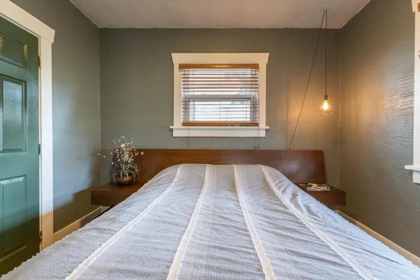 Superb Washington Park Home - Dog-friendly with Yard - Image 1
