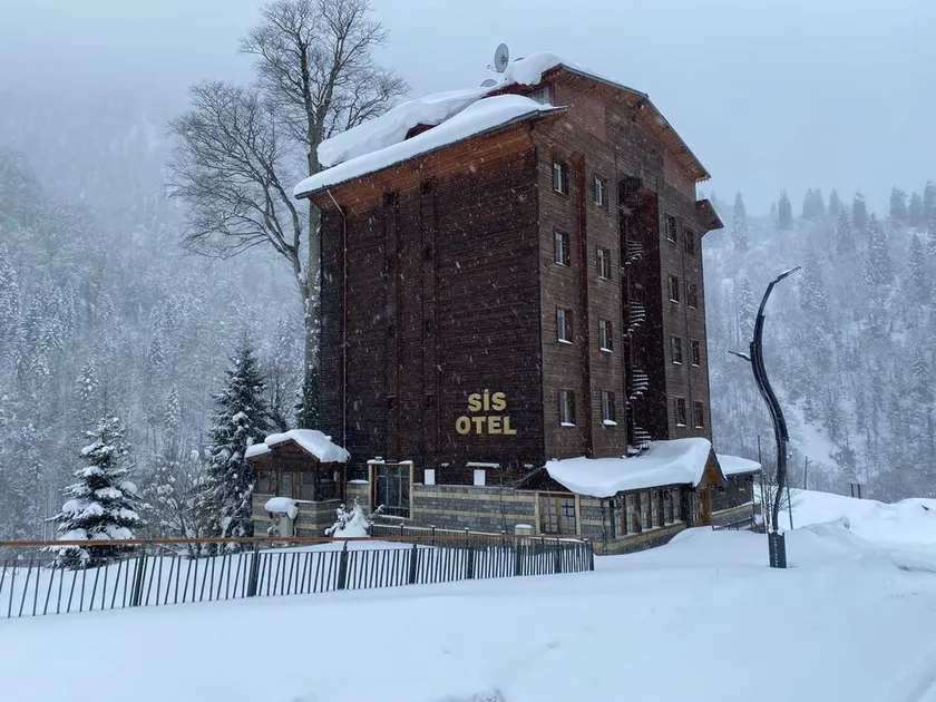 Sis Otel - Image 1