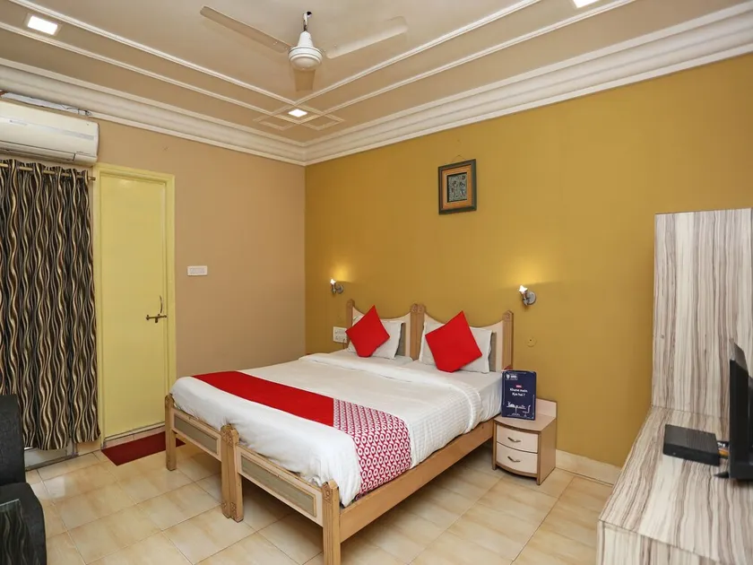 OYO Hotel Shiva International - Image 1
